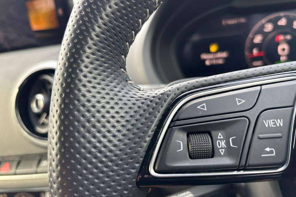 Audi A3 35 Tfsi S Line Comfortsound Grey #16