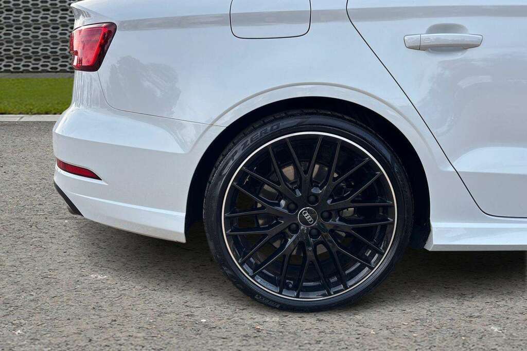 Audi A3 35 Tfsi S Line Comfortsound Grey #9
