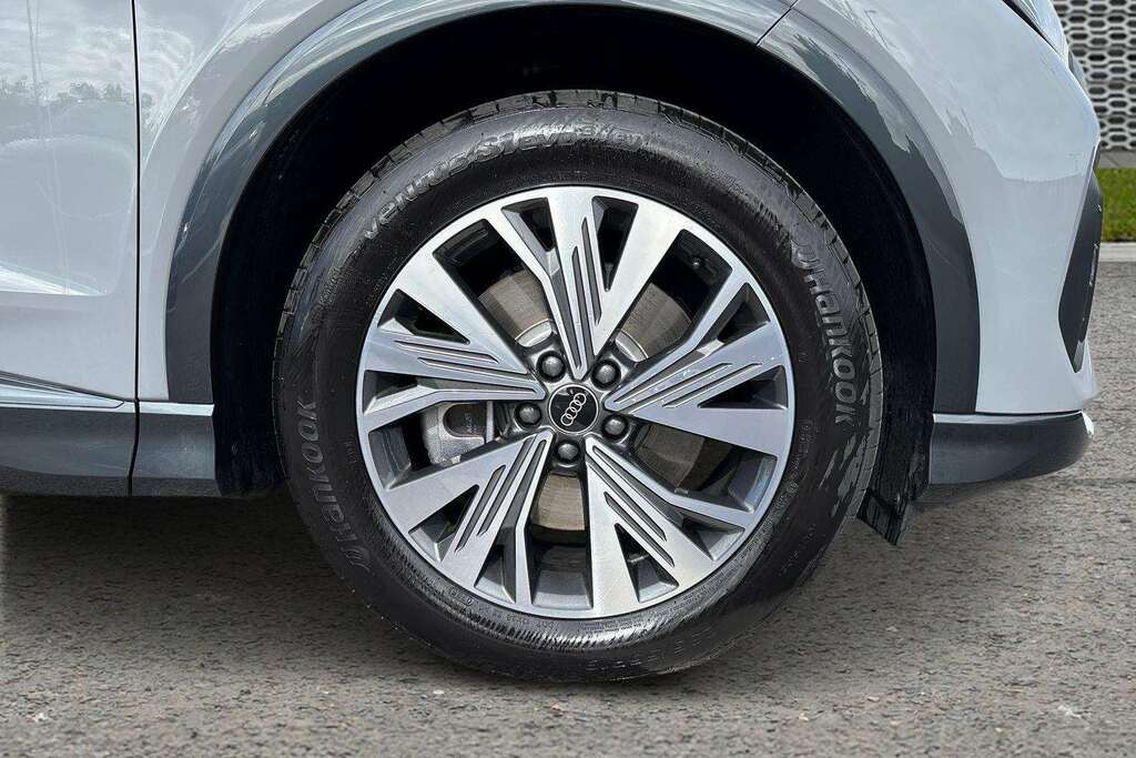 Audi Q4 E Tron 210Kw 45 82Kwh Sport Leather 2026 Grey #5