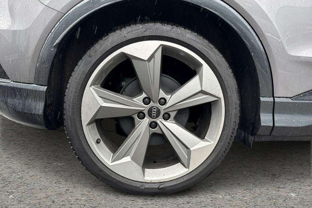 Audi Q4 E Tron 210Kw 45 Quattro 82Kwh Black Edition 2026 Grey #5