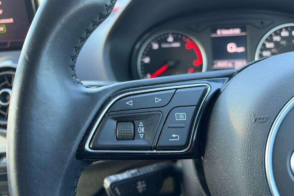 Audi Q2 1.5 Q2 Sport 35 Tfsi Grey #16