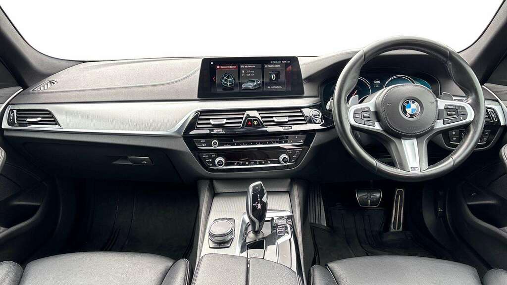 BMW 5 Series 520D M Sport 2019 White #5