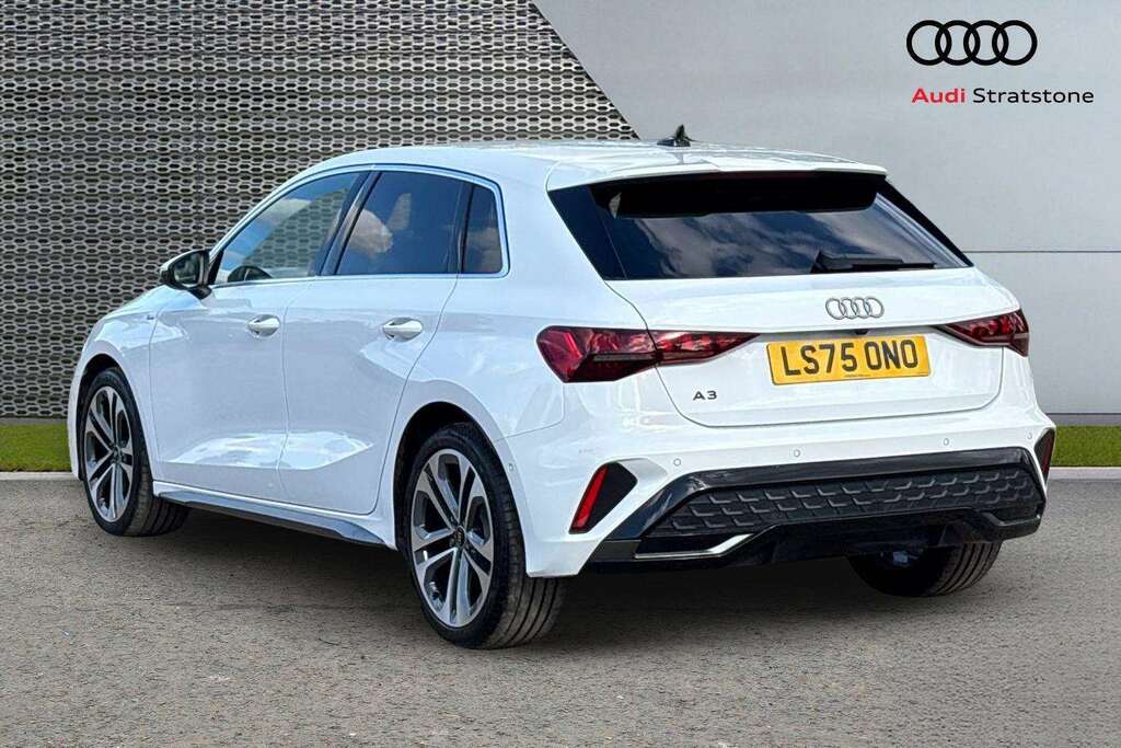 Audi A3 1.5 Tfsi 116 S Line S Tronic 2025 White #3