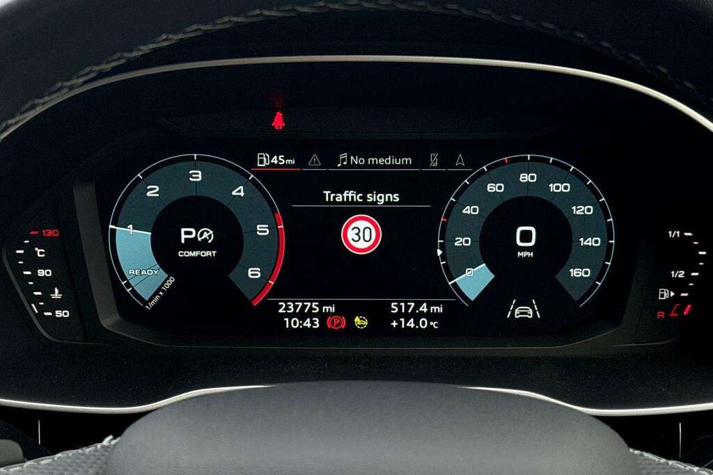 Audi Q3 35 Tfsi Black Edition S Tronic C-pluss Pack Black #18