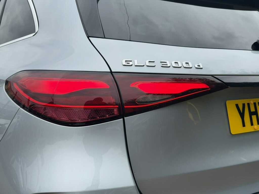 Mercedes-Benz GLC Class Glc 220 Amg Line Premium D Mhev 4M A White #18