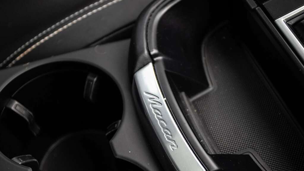 Porsche Macan Suv White #27