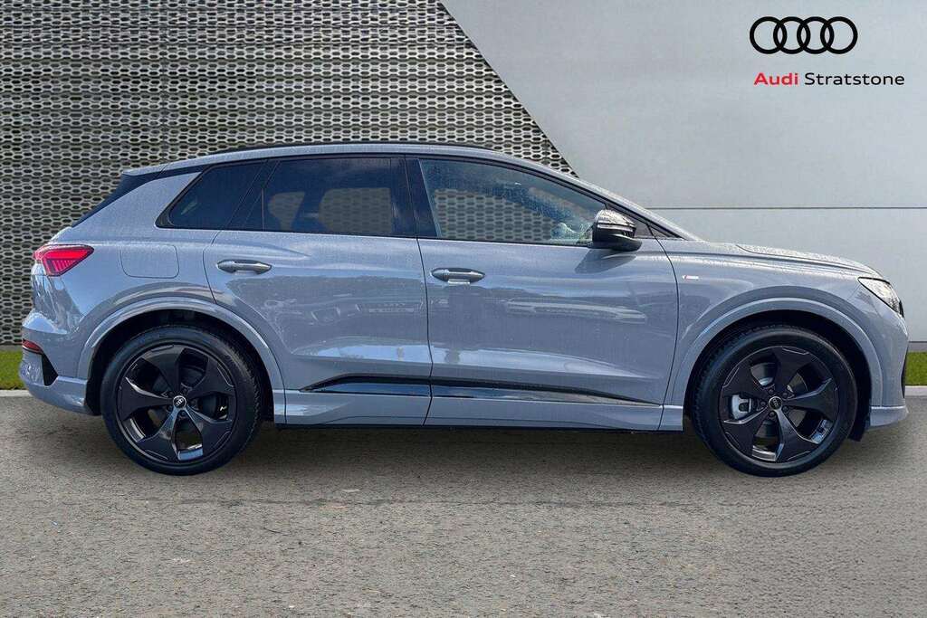Audi Q4 E Tron 210Kw Performance 82Kwh Black Edition 202 Grey #4