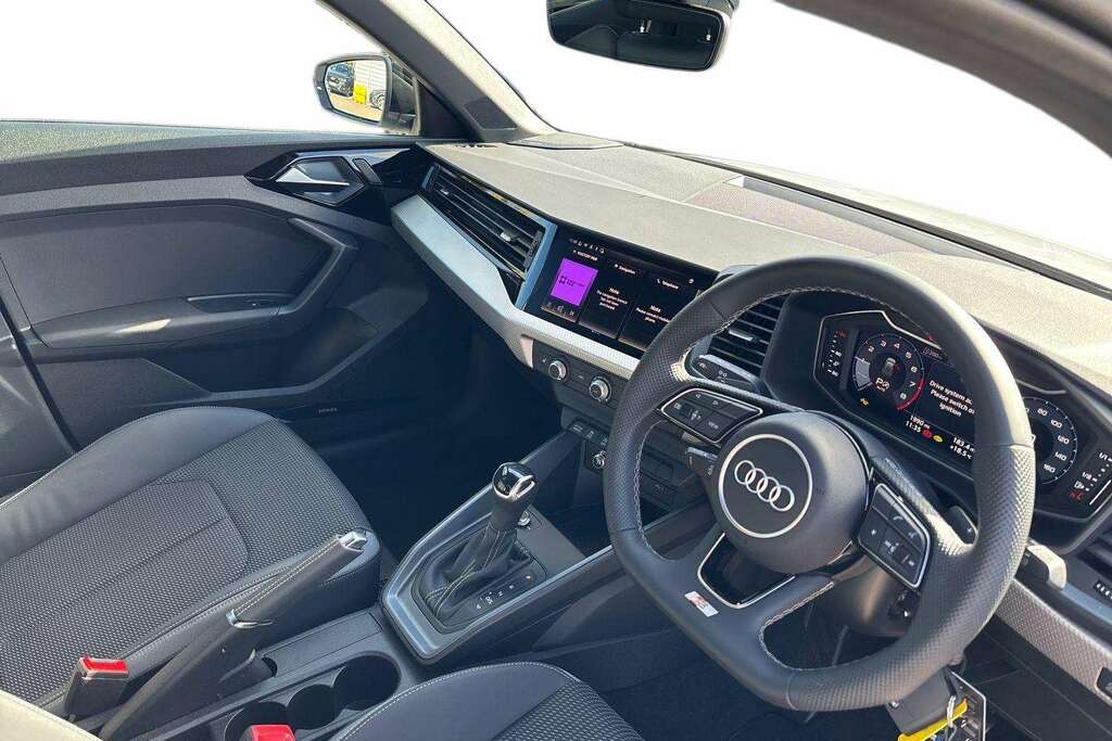 Audi A1 30 Tfsi Black Edition S Tronic 2026  #6
