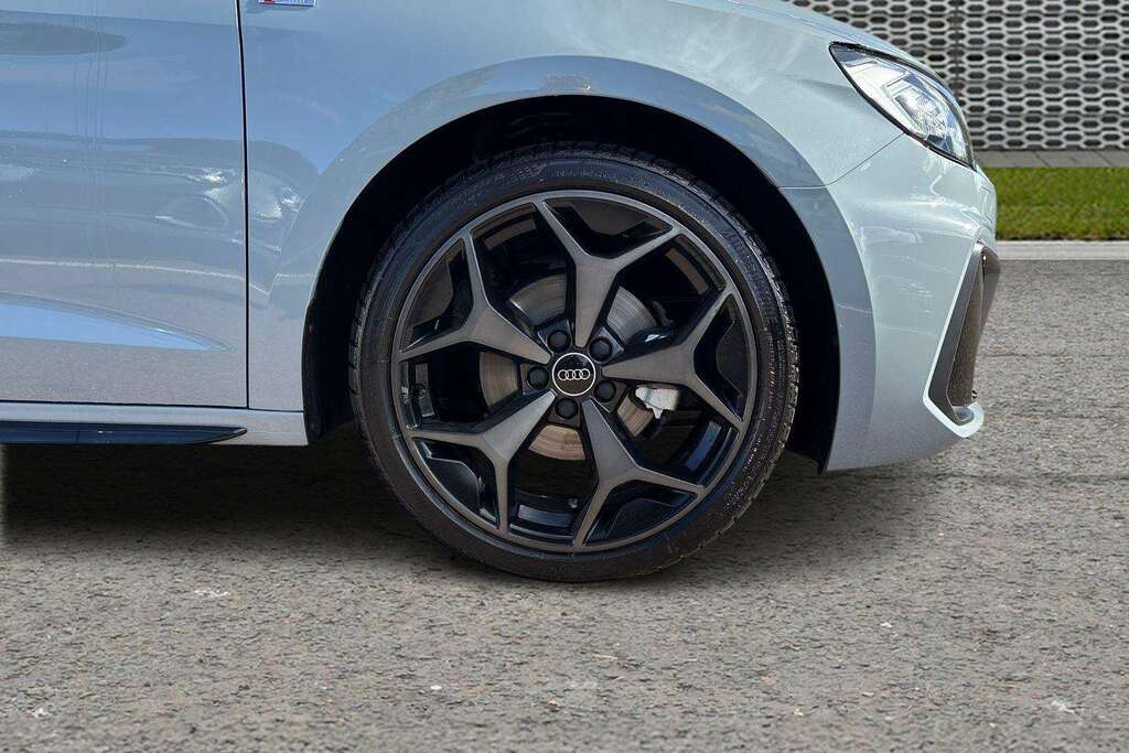 Audi A1 30 Tfsi Black Edition S Tronic 2026  #5
