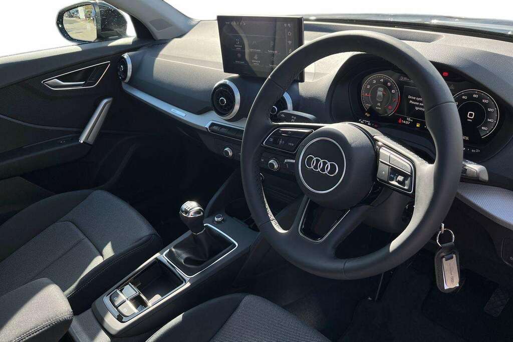 Audi Q2 35 Tfsi Sport 2026 Black #6
