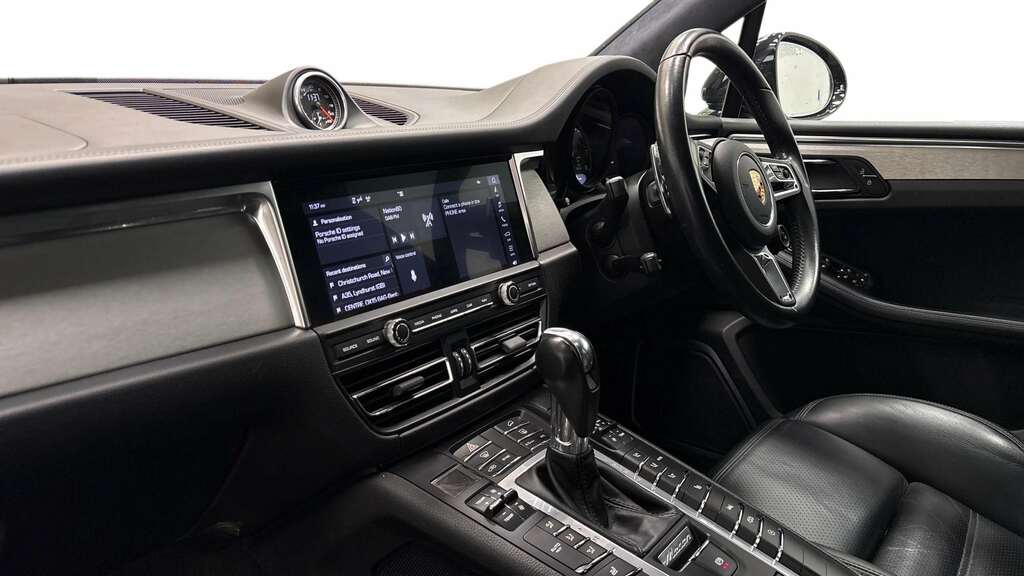 Porsche Macan Turbo Pdk 2019 Black #2