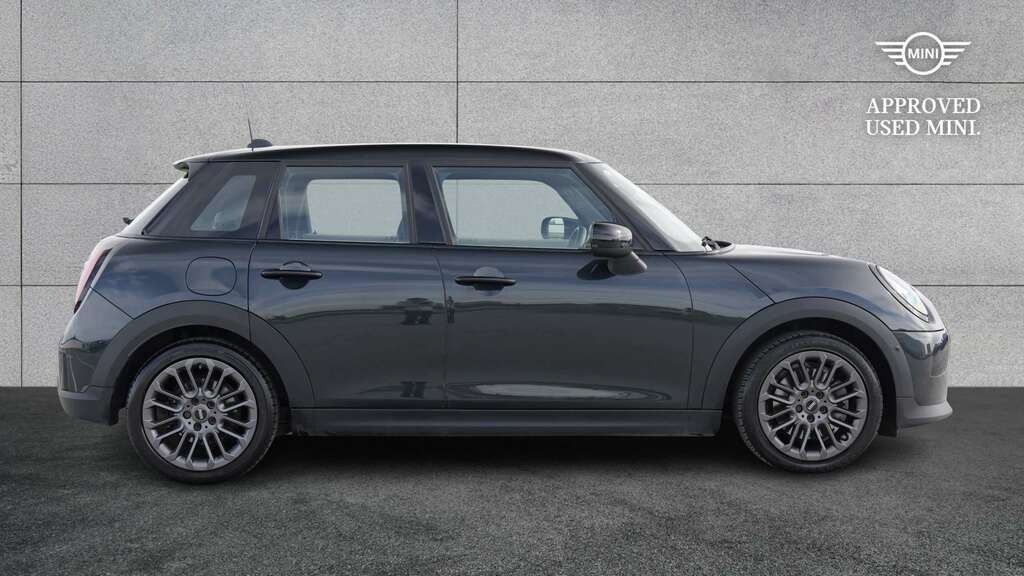 Mini Hatch 1.5 C Exclusive 2025 Grey #3