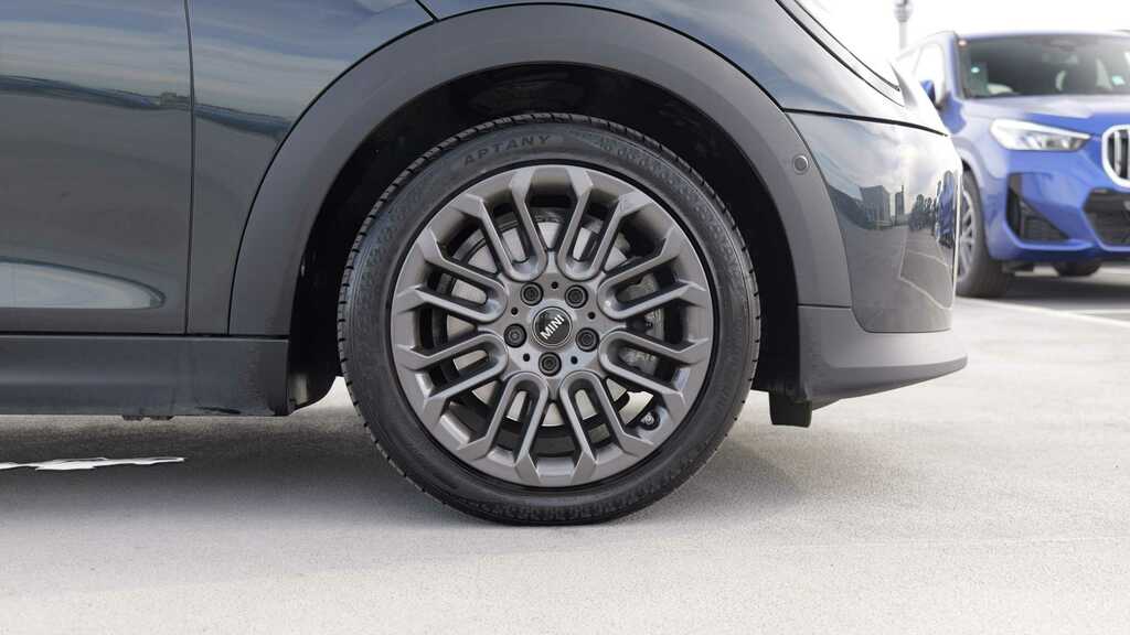 Mini Hatch 1.5 C Exclusive 2025 Grey #5