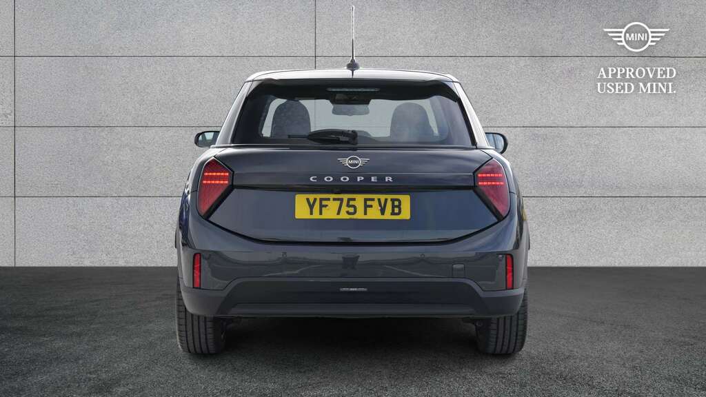 Mini Hatch 1.5 C Exclusive 2025 Grey #6