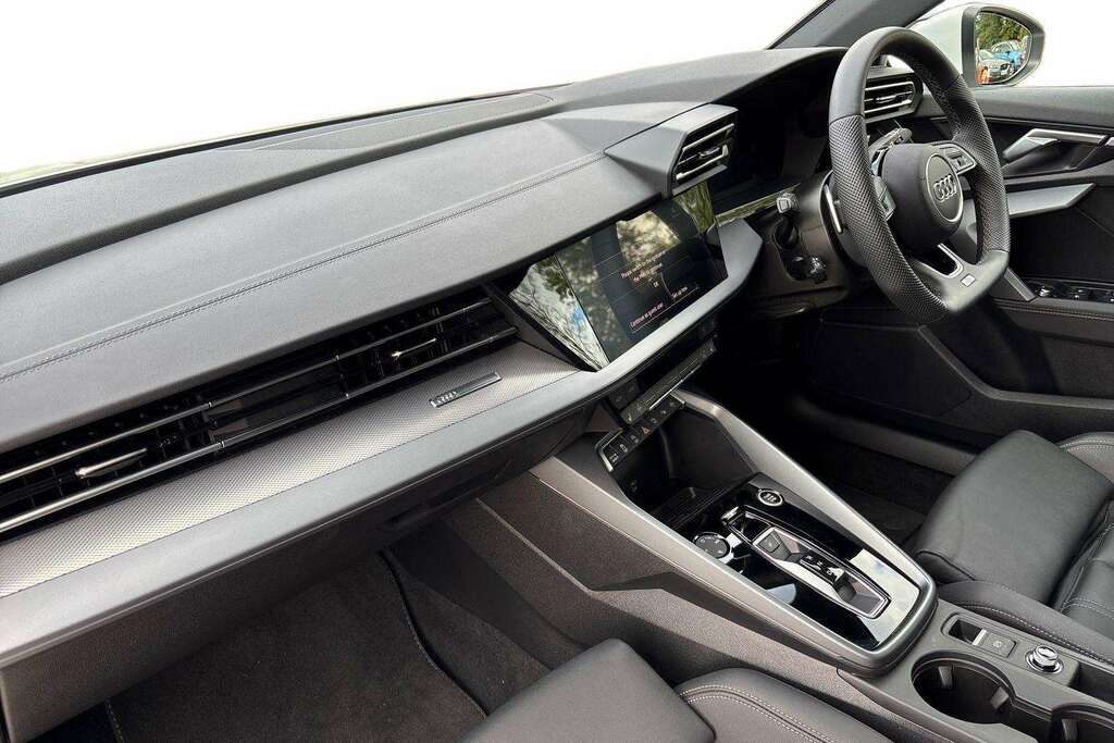 Audi A3 1.5 Tfsi 150 S Line S Tronic 2026 White #2