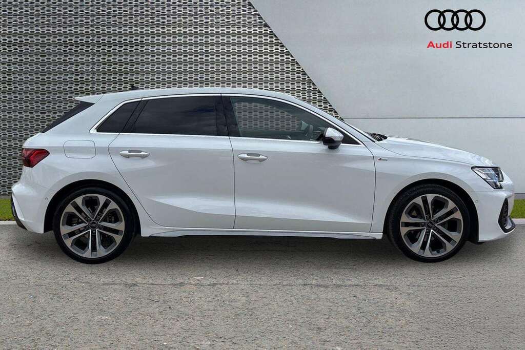 Audi A3 1.5 Tfsi 150 S Line S Tronic 2026 White #4