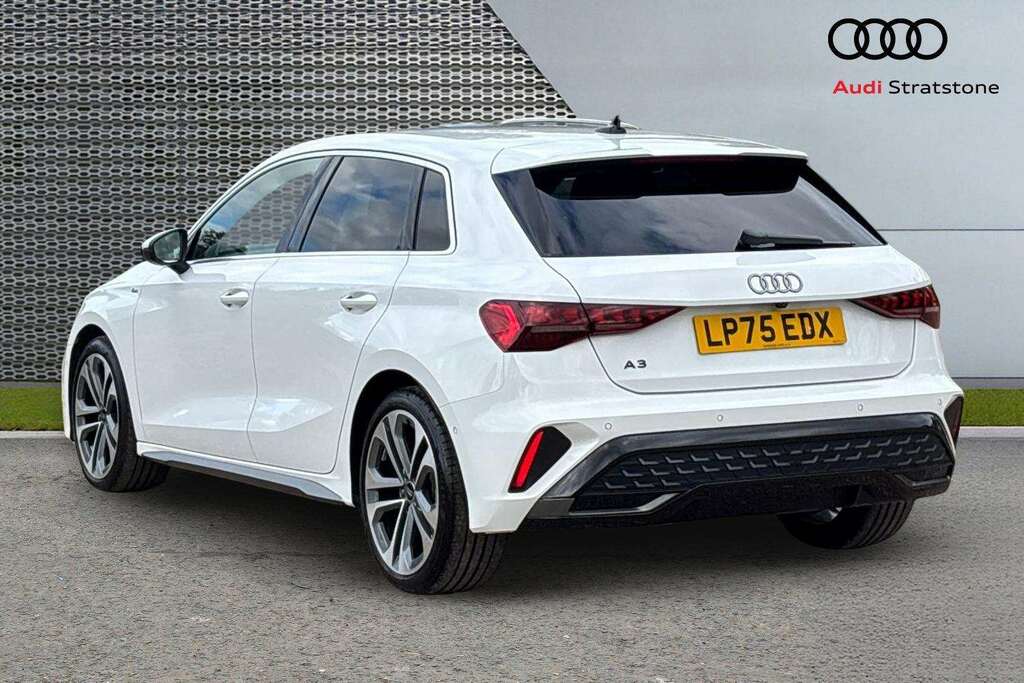 Audi A3 1.5 Tfsi 150 S Line S Tronic 2026 White #3