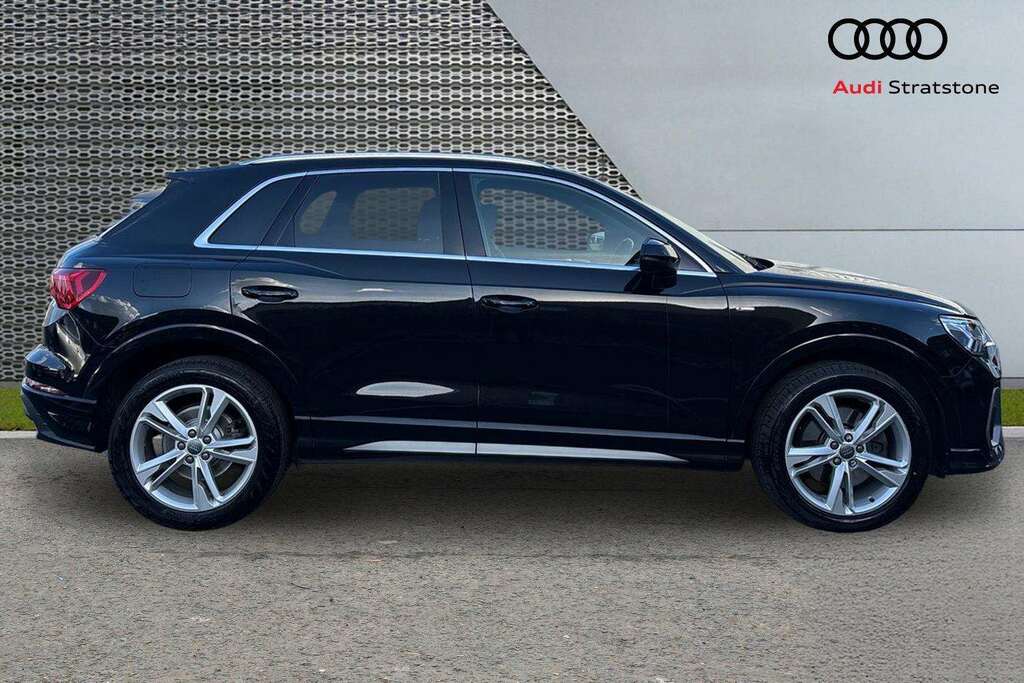 Audi Q3 40 Tfsi Quattro S Line S Tronic 2019 Black #4