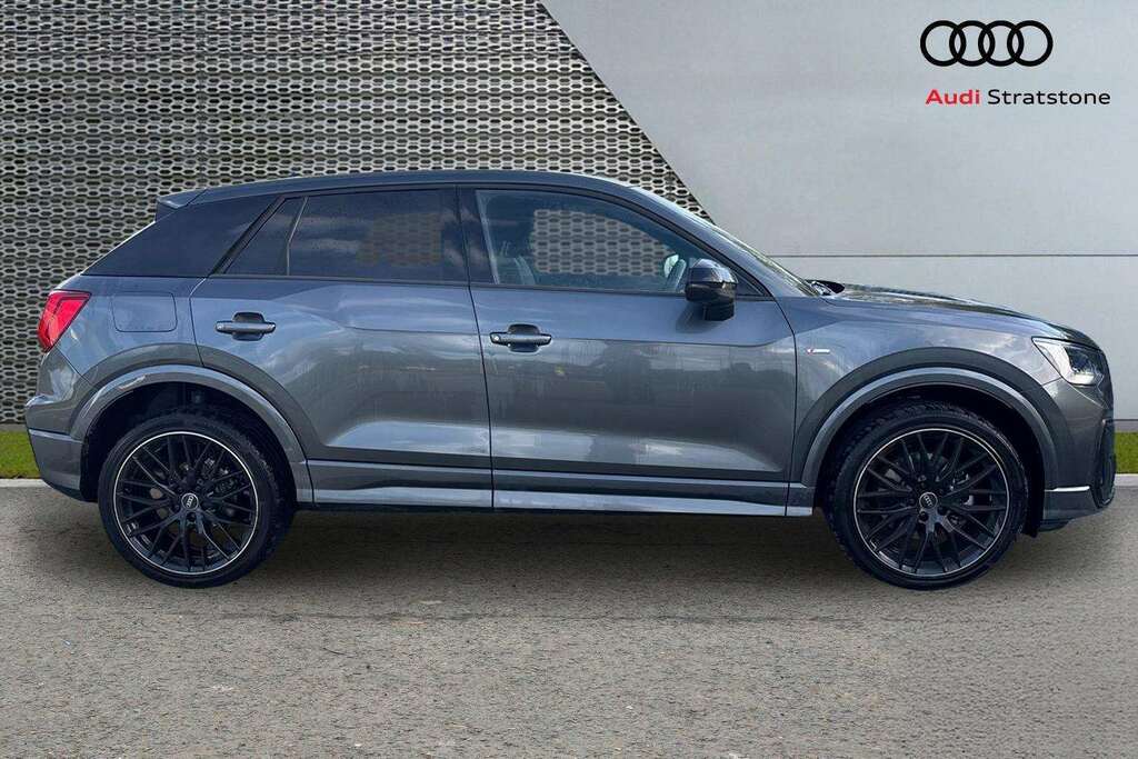 Audi Q2 35 Tfsi Black Edition S Tronic 2026 #4