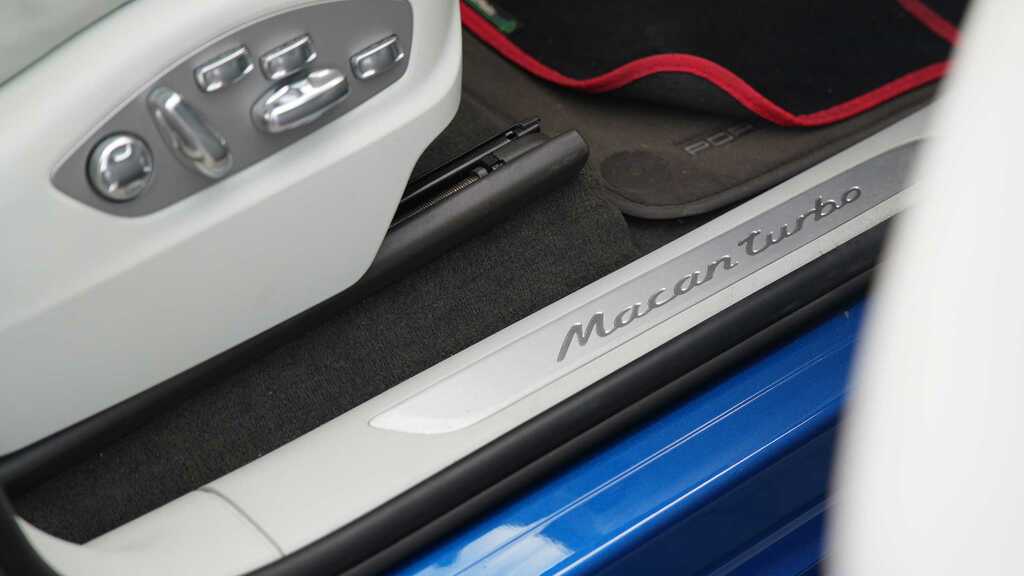 Porsche Macan 3L S Black #11
