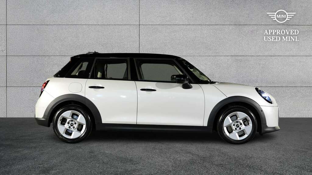 Mini Hatch 1.5 C Classic 2024 White #3