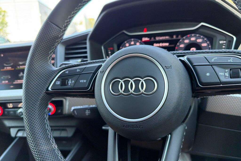 Audi A1 30 Tfsi Black Edition S Tronic #37