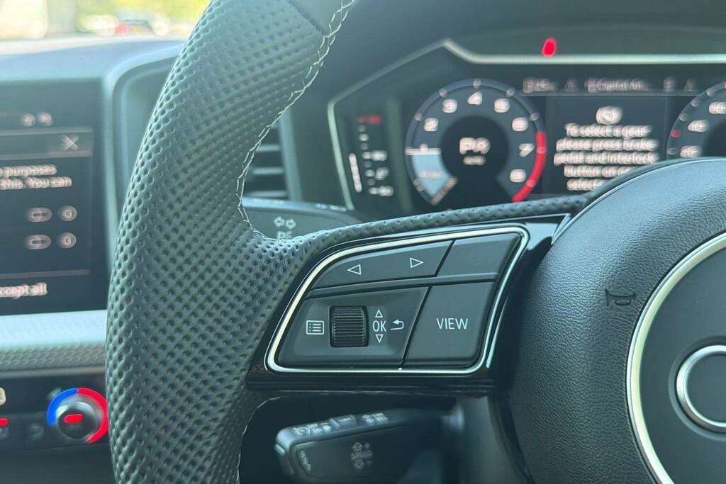 Audi A1 30 Tfsi Black Edition S Tronic #16