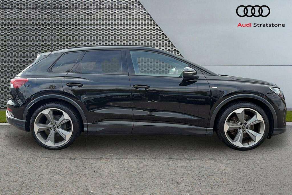 Audi Q4 E Tron 210Kw 45 82Kwh Black Edition 2024 Black #4