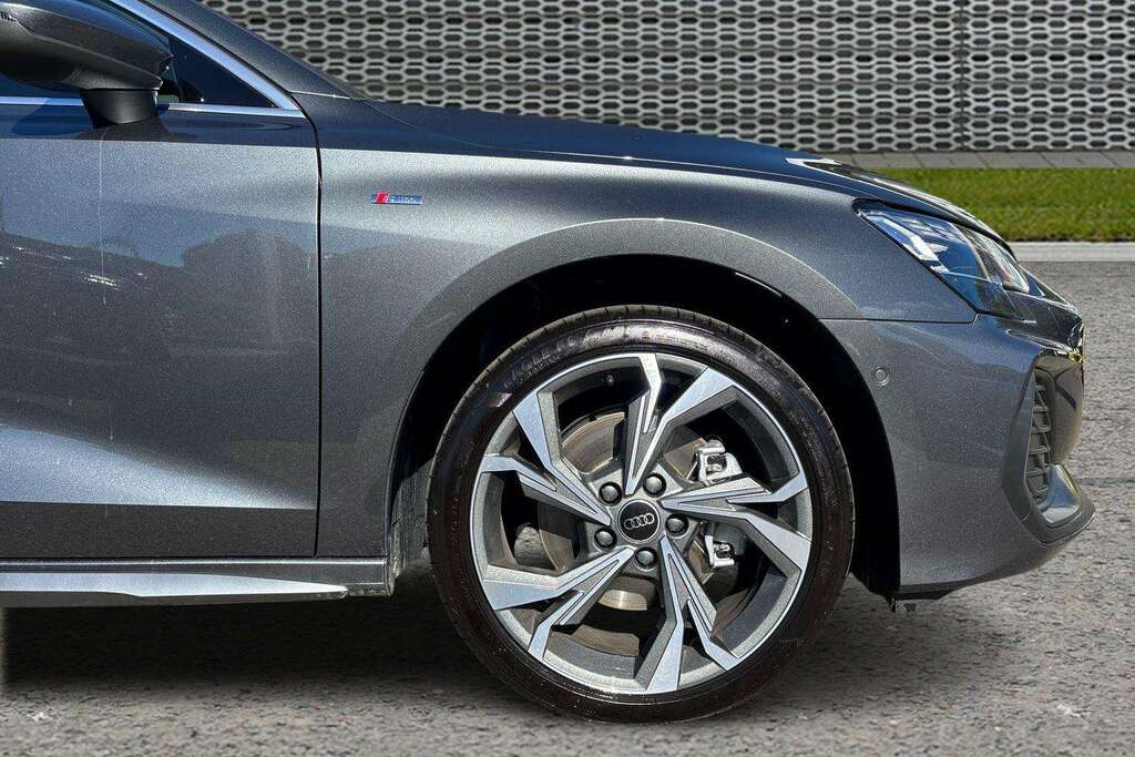 Audi A3 1.5 Tfsi E 204 S Line S Tronic Tech Pack 202 Grey #4