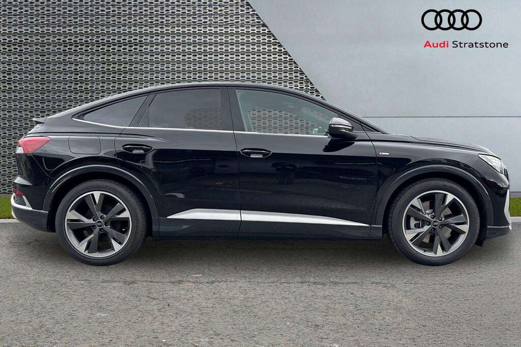 Audi Q4 E Tron 210Kw 45 82Kwh S Line Leather 2026 Black #4