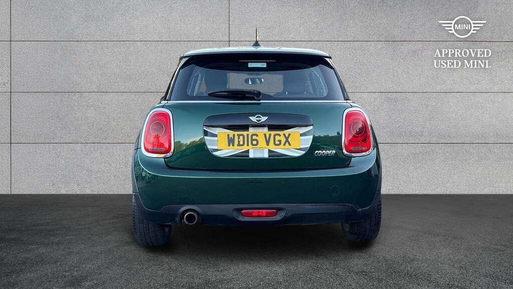 Mini Hatch 1.5L Cooper D Black #18