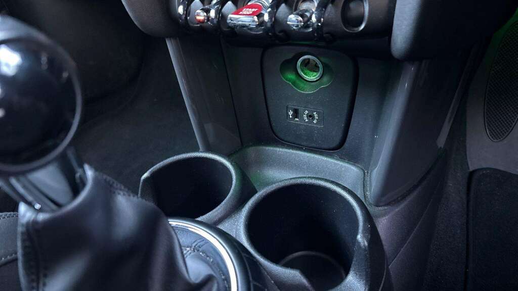 Mini Hatch 1.5L Cooper D Black #39