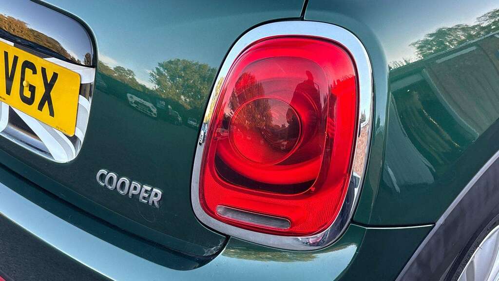 Mini Hatch 1.5L Cooper D Black #16