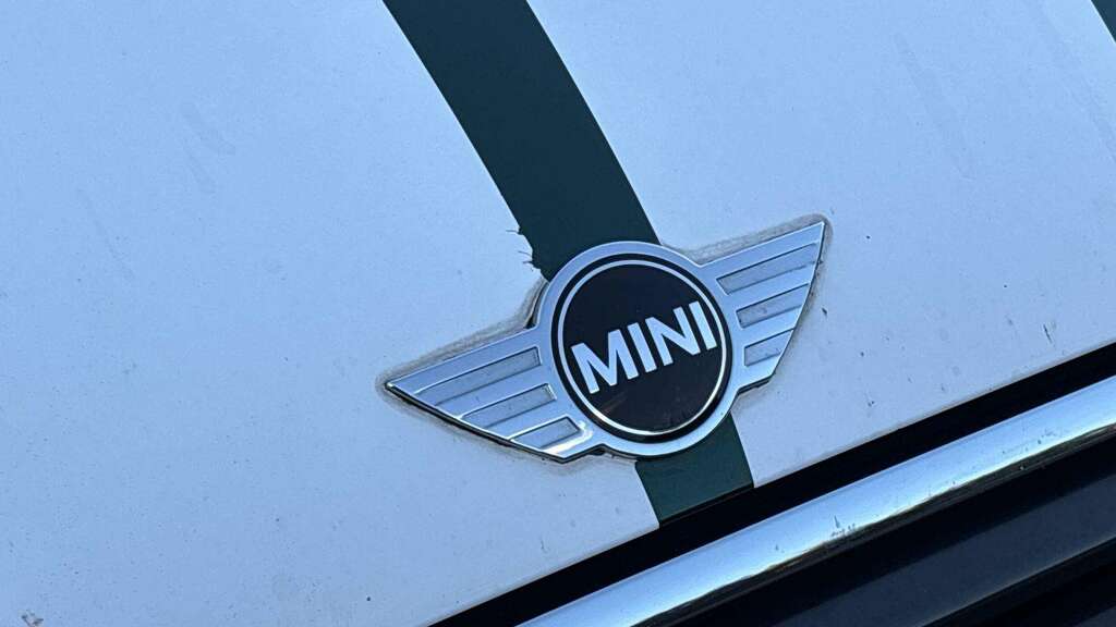 Mini Hatch 1.5L Cooper D Black #22