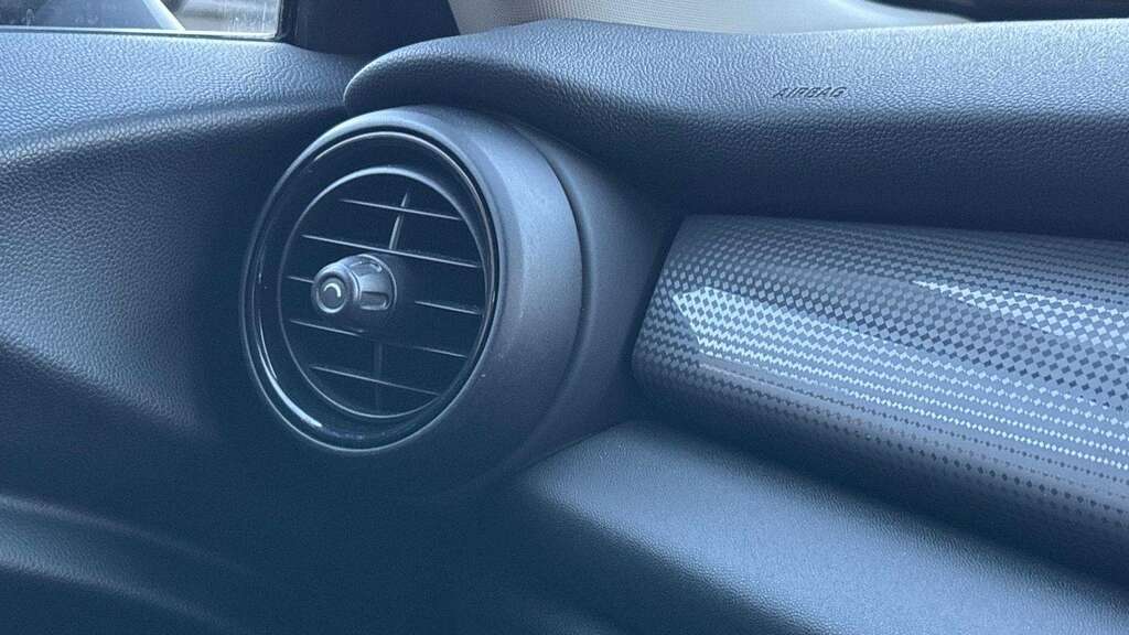 Mini Hatch 1.5L Cooper D Black #35