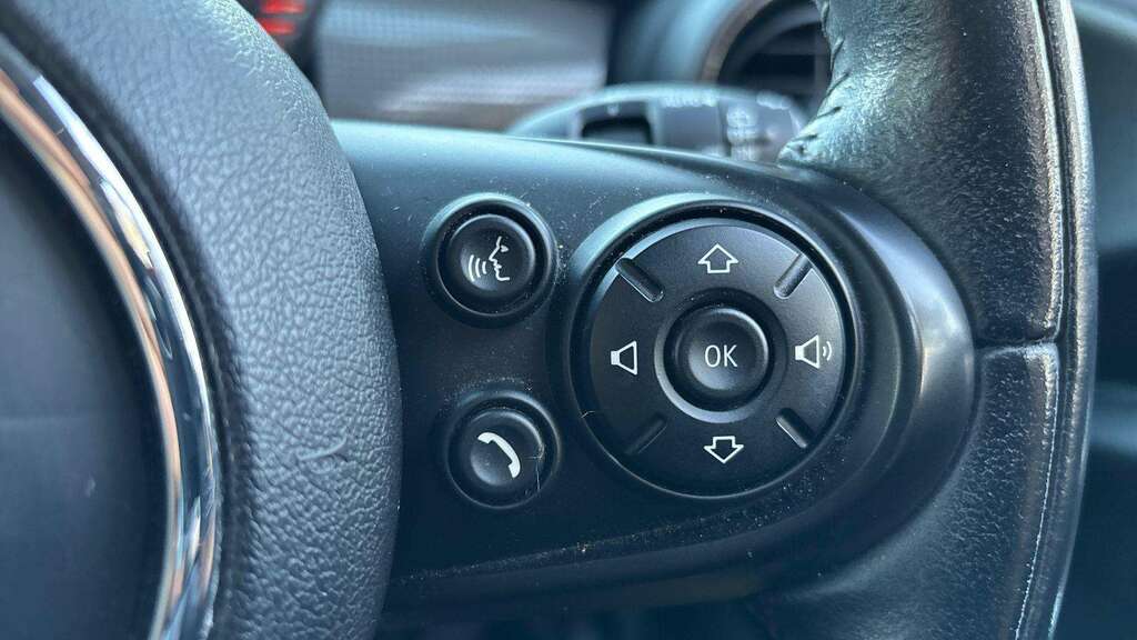 Mini Hatch 1.5L Cooper D Black #21