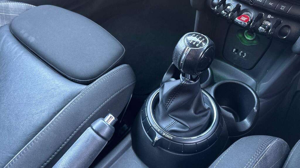Mini Hatch 1.5L Cooper D Black #11