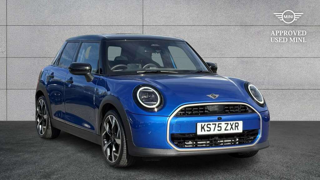 Mini Hatch 1.5 C Exclusive 2025 Blue