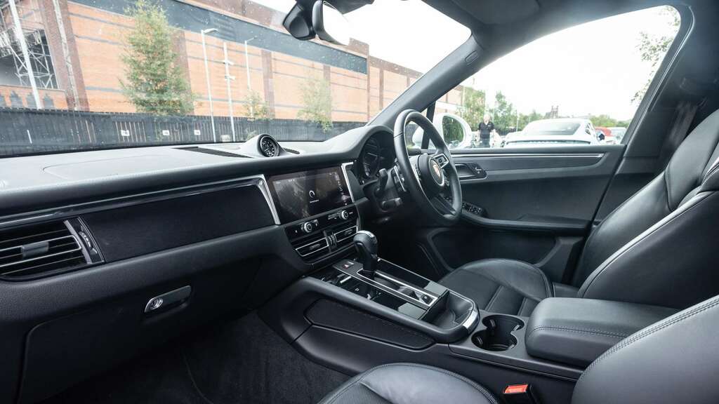 Porsche Macan Gts S-a 2022 White #5