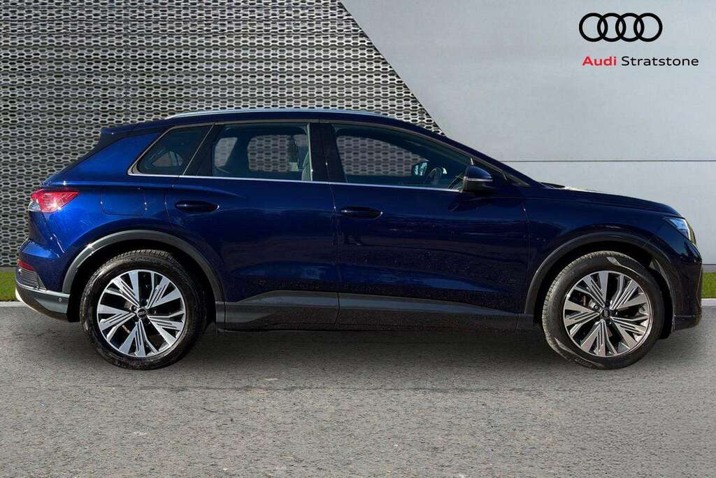Audi Q4 E Tron 150Kw 40 82Kwh Sport Cs 2023 Blue #4