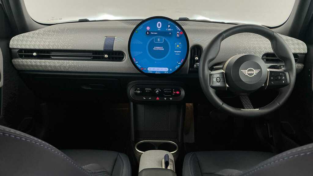 Mini Hatch 1.5 C Exclusive 2025 Silver #4