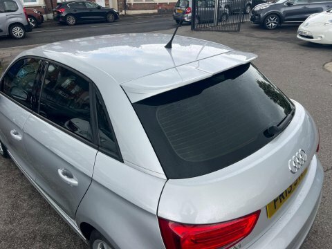 Audi A1 1.6 Tdi Sport Euro 5 Ss White #16