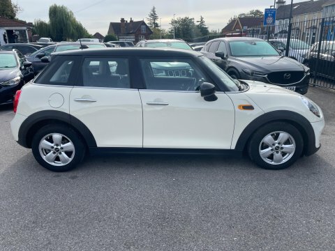 Mini Hatch 1.5 Cooper White #6