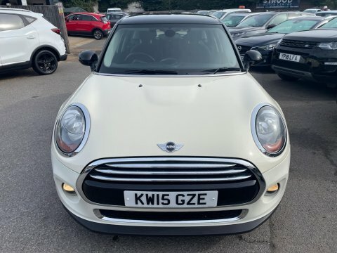 Mini Hatch 1.5 Cooper White #2