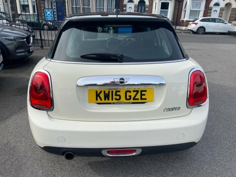Mini Hatch 1.5 Cooper White #4