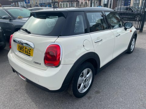 Mini Hatch 1.5 Cooper White #5