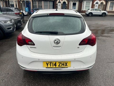 Vauxhall Astra 1.6 16V Elite White #4