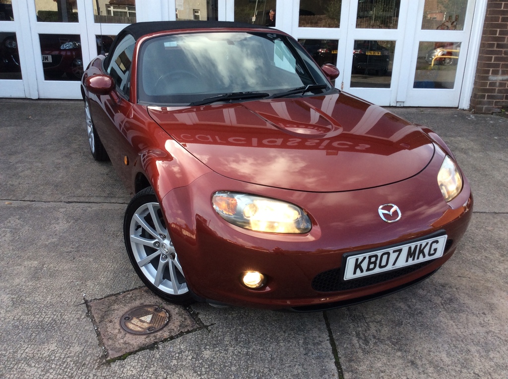 Mazda MX-5 2.0 Sport KB07MKG Red