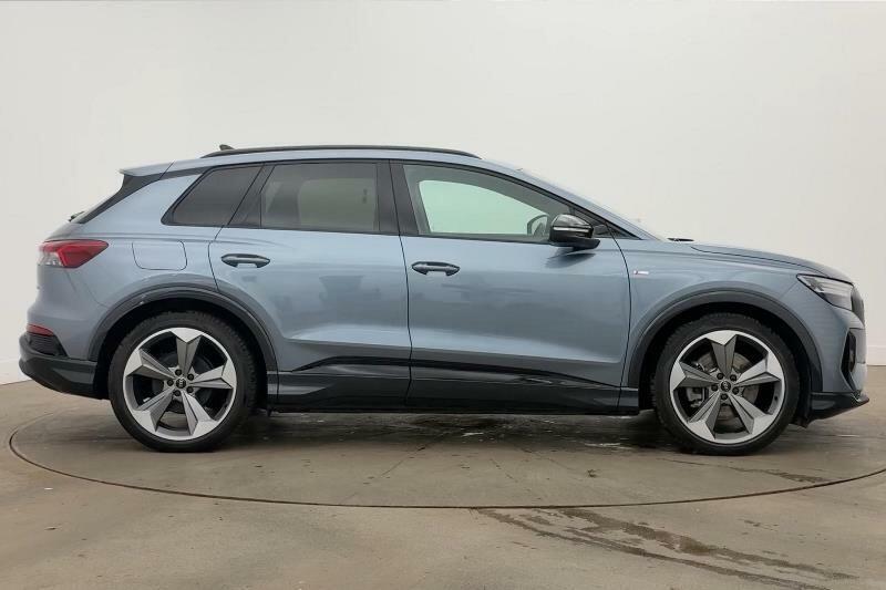 Audi Q4 E Tron Black Edition 45 Quattro 210,00 Kw Blue #3