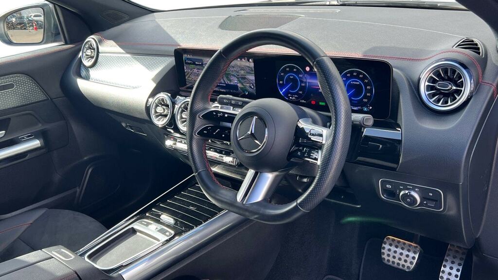 Mercedes-Benz EQA Eqa 250 140Kw Amg Line Executive 70.5Kwh Grey #3